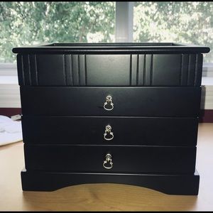 Multi-layer jewelry box